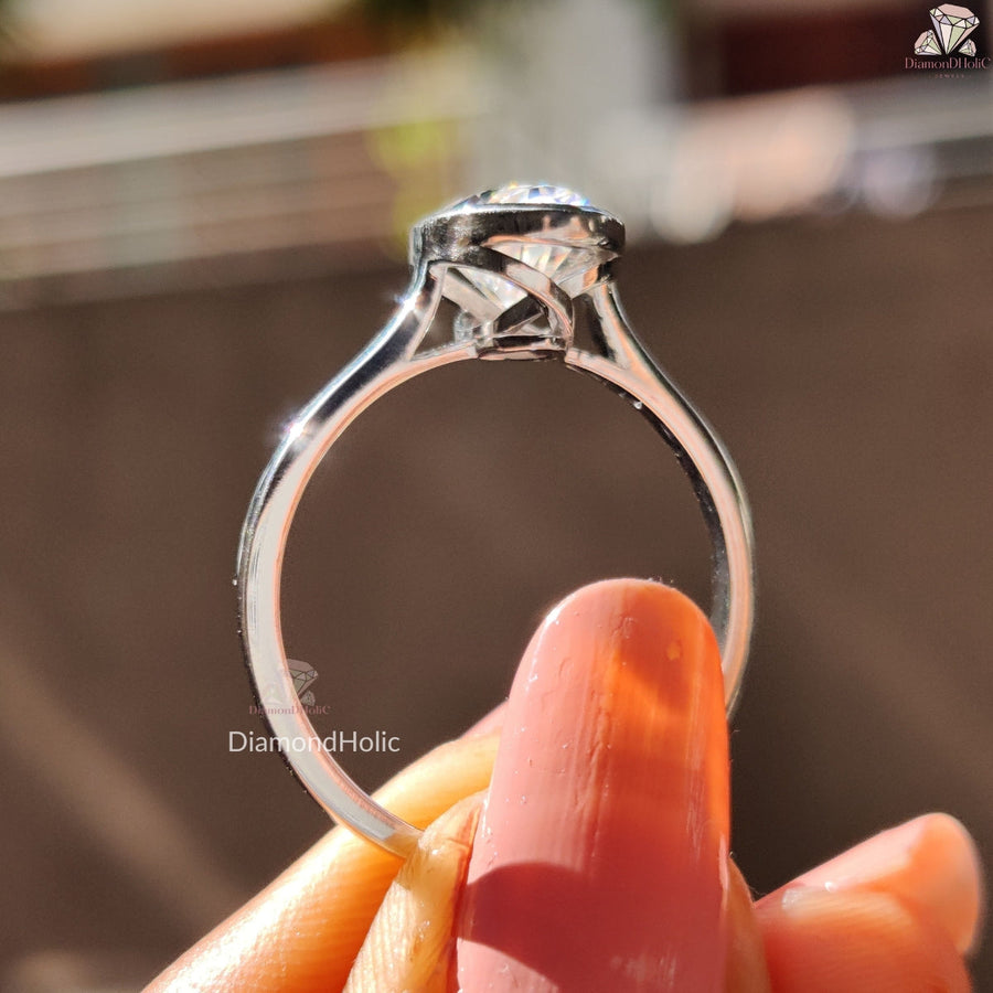 Oval Cut Moissanite White Gold Engagement Ring