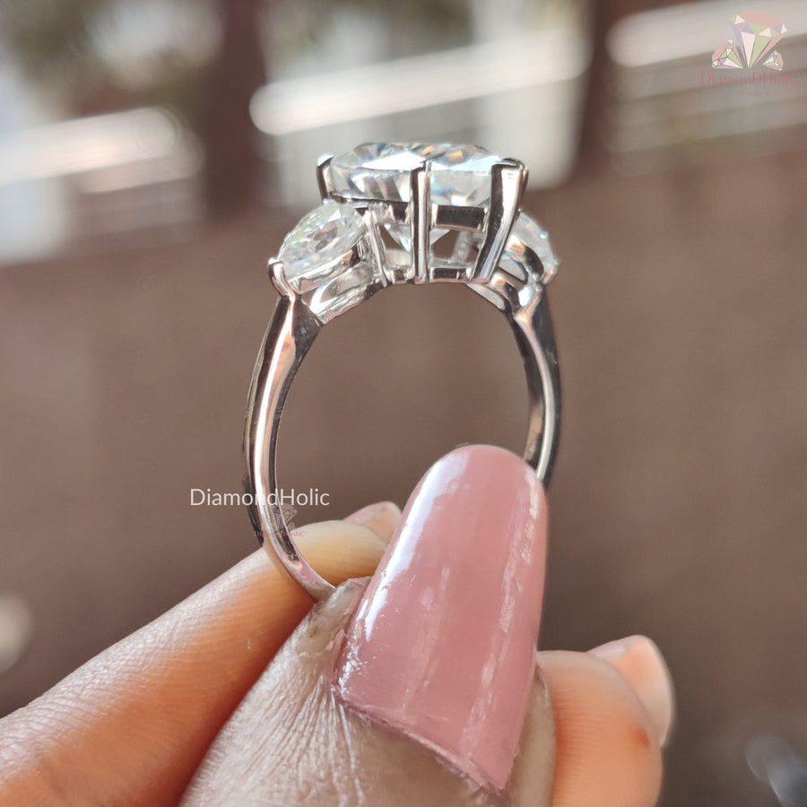 Pear Cut Moissanite Ring In White Gold
