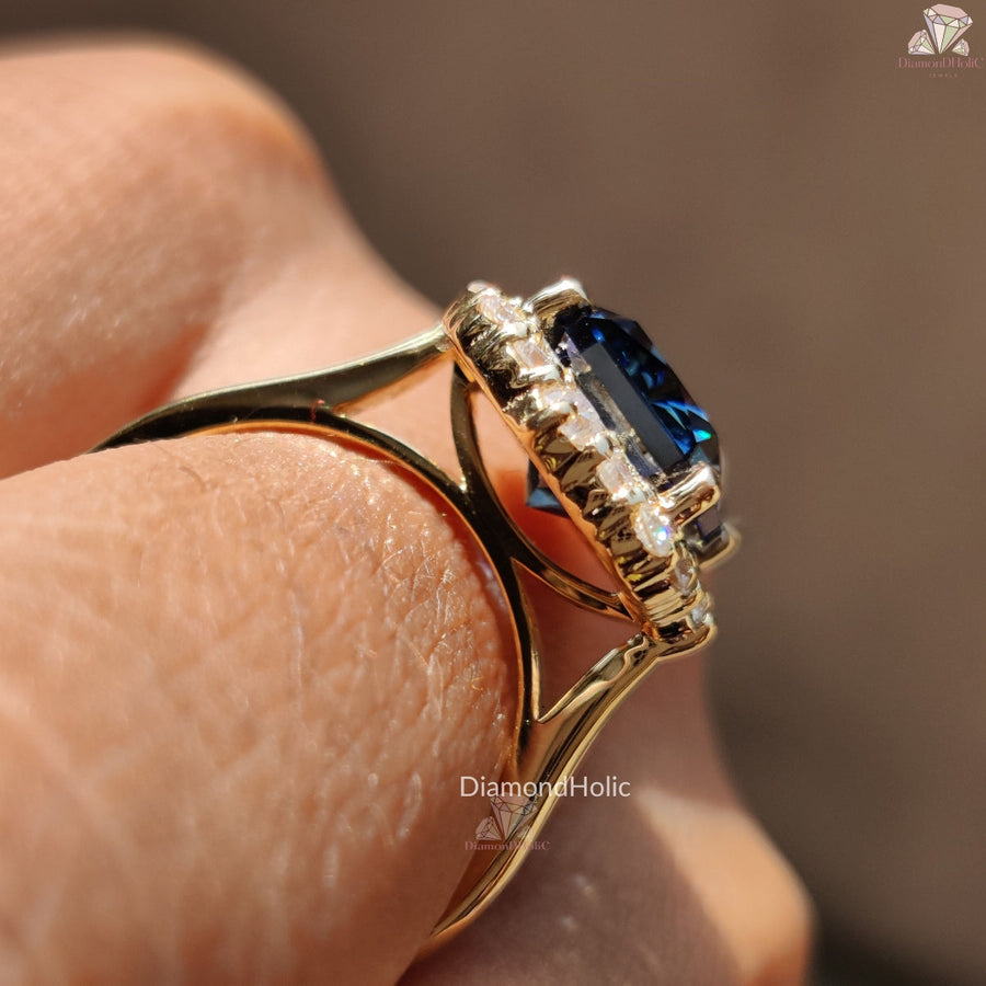 Radiant Cut Moissanite Gold Halo Engagement Rings​