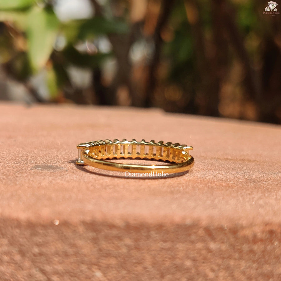 Timeless Emerald Ring | Moissanite Glow Band | Love Promise Gift

