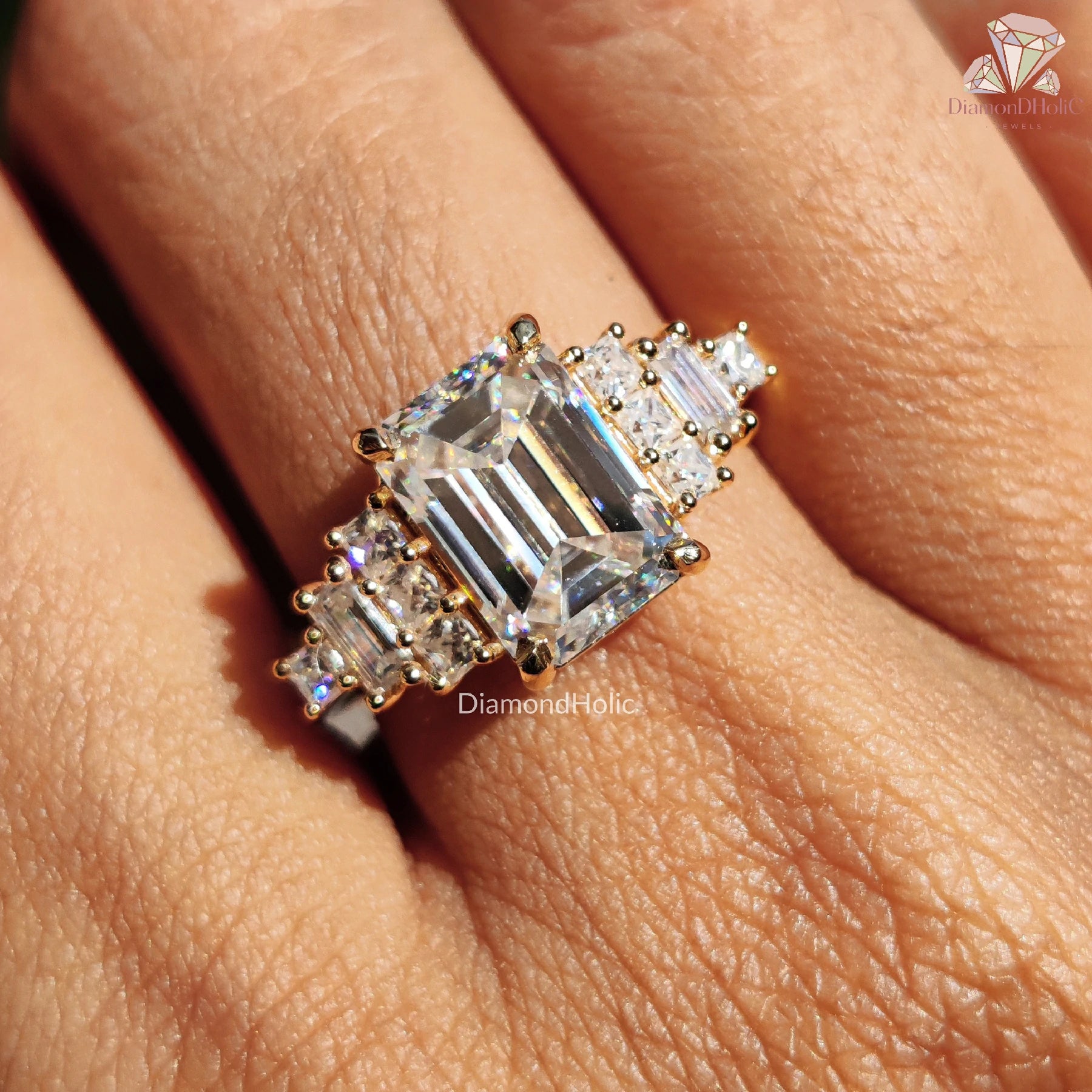 Vintage Bridal Elegance | Emerald Moissanite Glow | Classic Ring