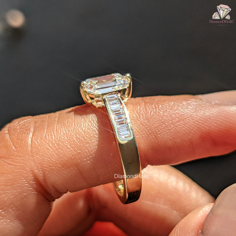 diamond engagement ring emerald​