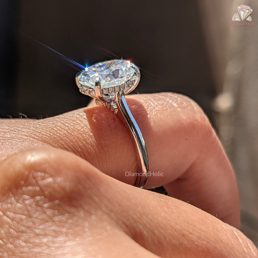 Women's Diamond Ring