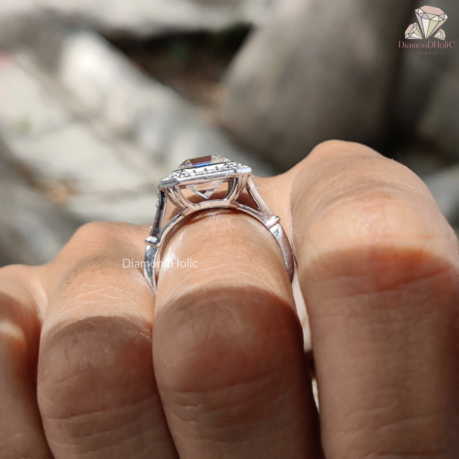 halo diamond engagement ring