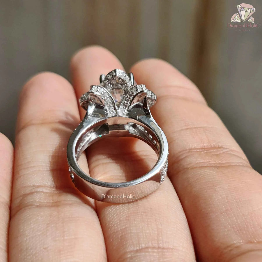 hidden halo ring | prong setting ring
