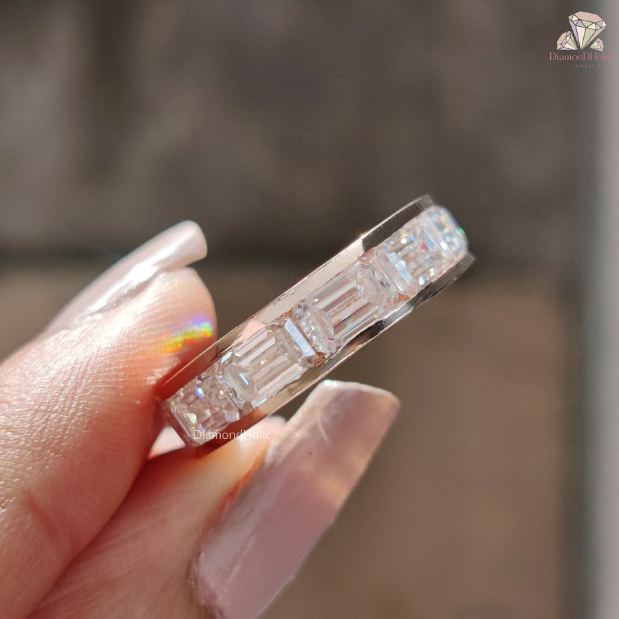 moissanite wedding bands