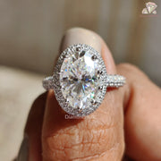 Oval Cut Moissanite Ring