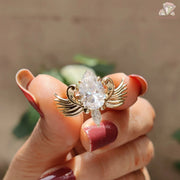 Pear Cut Engagement Rings