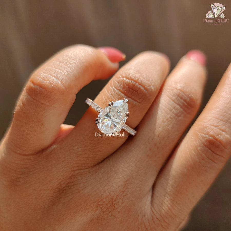 Moissanite diamond ring