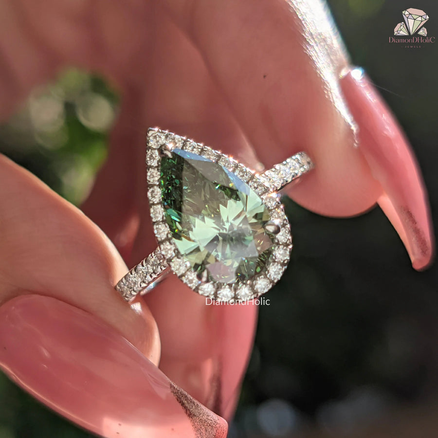 pear shaped engagement ring
