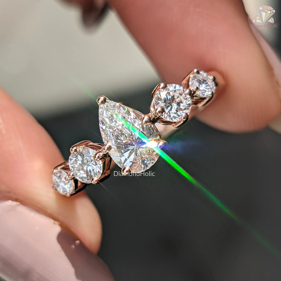 pear shaped diamond ring