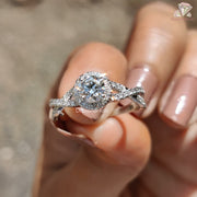 Round cut lab grown diamond ring - prong detail